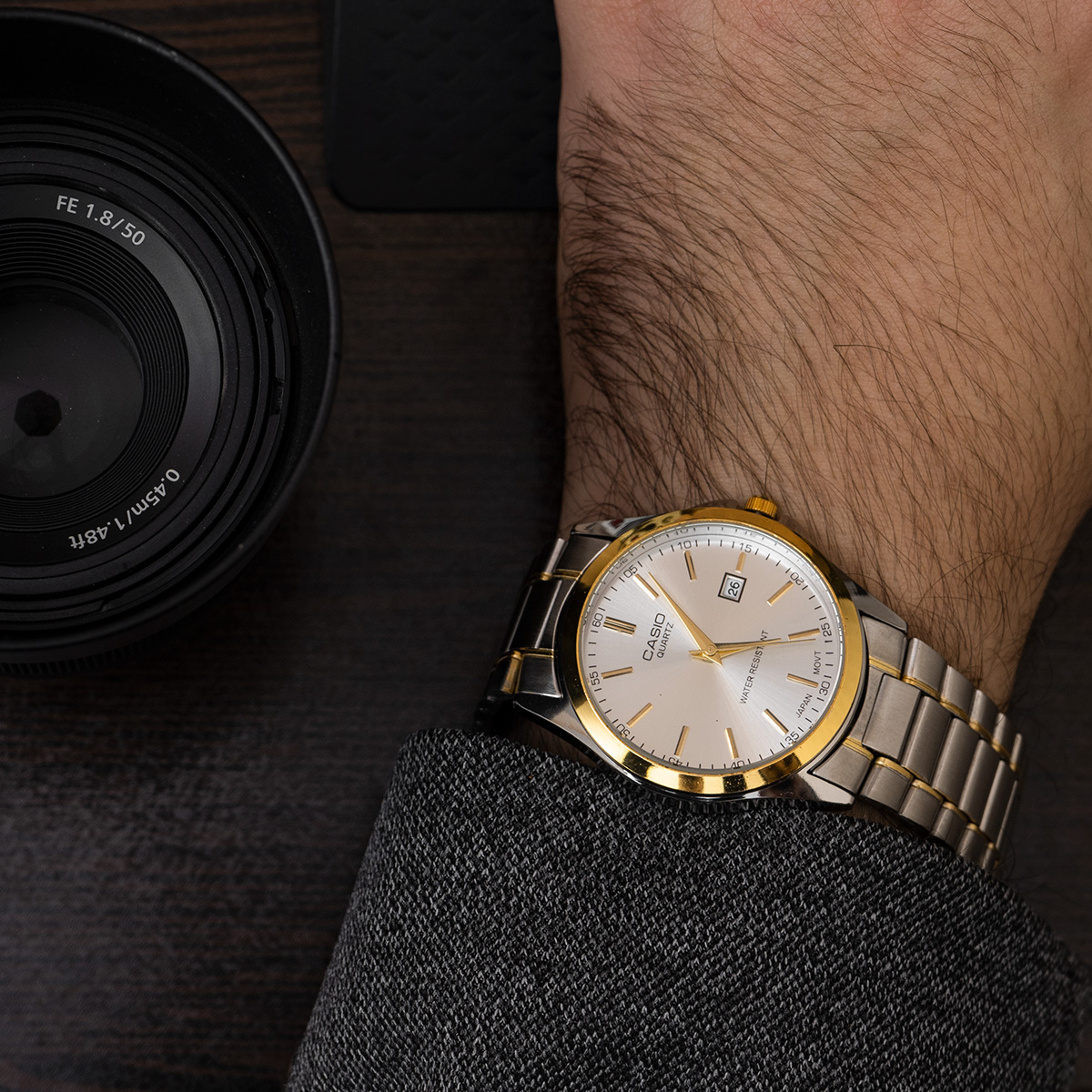 ساعت عقربه ای نقره ای طلایی صفحه سفید Casio مدل Edmon